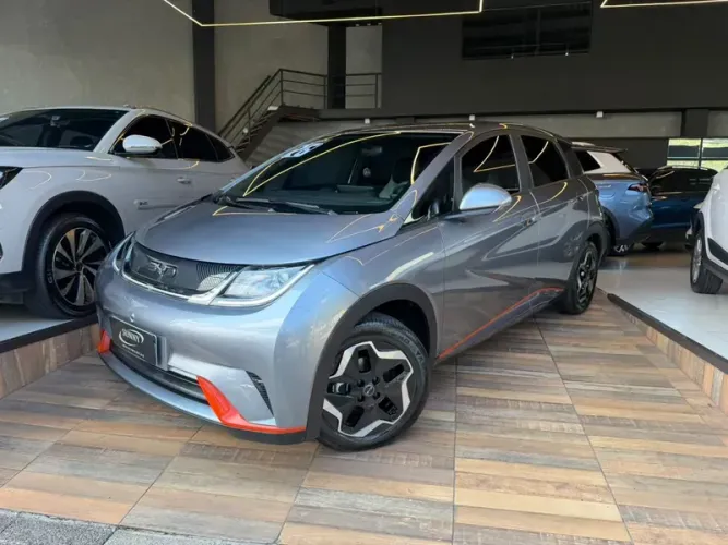 BYD Dolphin EV (Elétrico) 2026