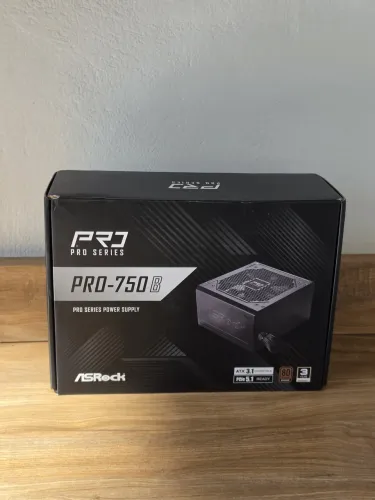 Fonte Tem pci 5.0 novo conector pra ligar direto série 40 e 50 