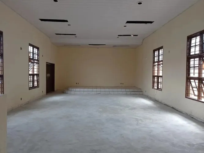 Sala Comercial para Venda em São Cristóvão, Centro, 1 dormitório, 2 banheiros