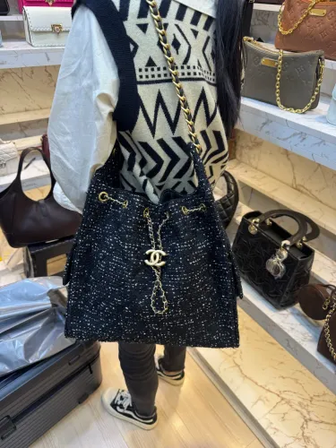 Bolsa Chanel 25 preta luxo em couro legítimo modelo italiana 
