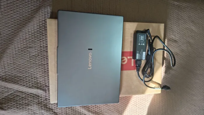Notebook Lenovo Slim 3 8G-ram 