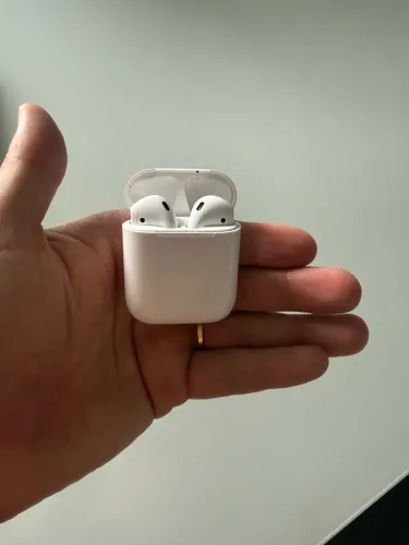 AirPods de 2ª Geração.