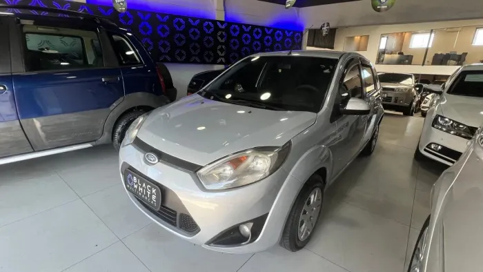 Ford Fiesta SE 1.6 8V Flex 5P 2014
