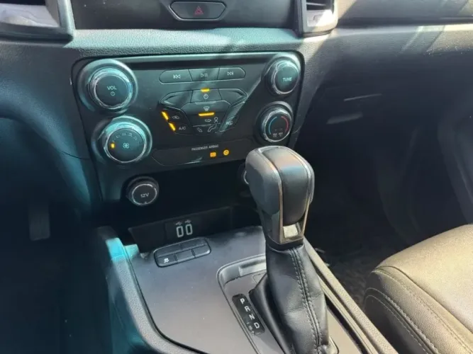 Ford Ranger Black 2.2 4X2 CD Diesel AUT 2023
