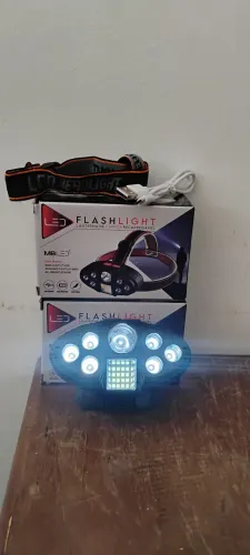 Lanterna de Cabeça Recarregável LED Flashligh