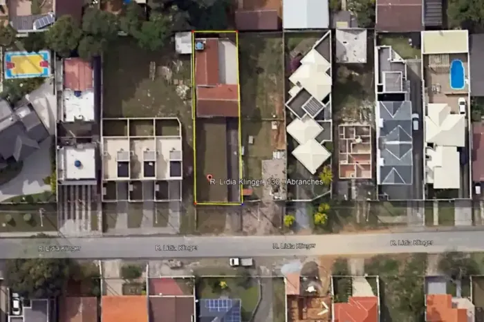ÓTIMO TERRENO 440 m² São Lourenço- CURITIBA com casa não averbada de 160m² ESTUDO PROPOSTA