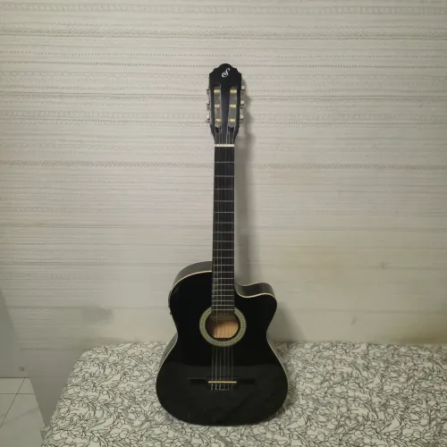 Violão Eletroacústico Giannini (possui afinador elétrico e suporte para caixa de som)