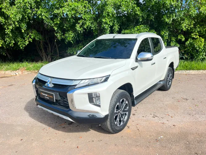 Mitsubishi L200 Triton Sport HPE-S 2.4 CD Dies. AUT 2023