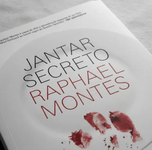 Livro Jantar Secreto De Raphael Montes 2016 (Usado)