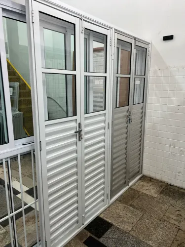 IMPERDÍVEL ? PORTA CENTRAL 2.10x1.00 2 FOLHAS NATURAL A PARTIR DE R$940,00