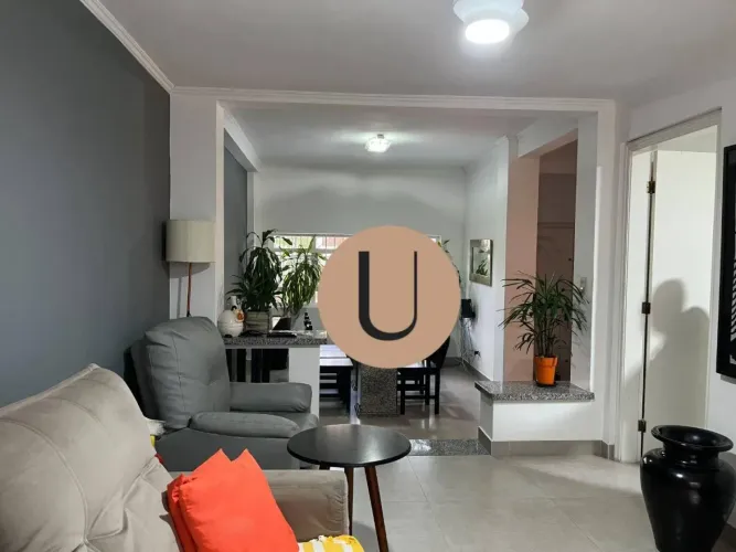 Casa confortável e charmosa no Cambuci, 2 suítes, 2 vagas, área gourmet - R$ 990.000,00