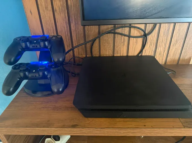 Ps4 slim