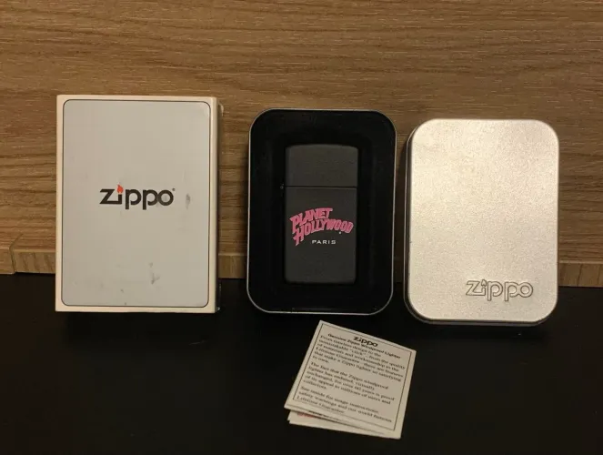 Zippo Original Planet Hollywood Paris - Com Lata e Caixa