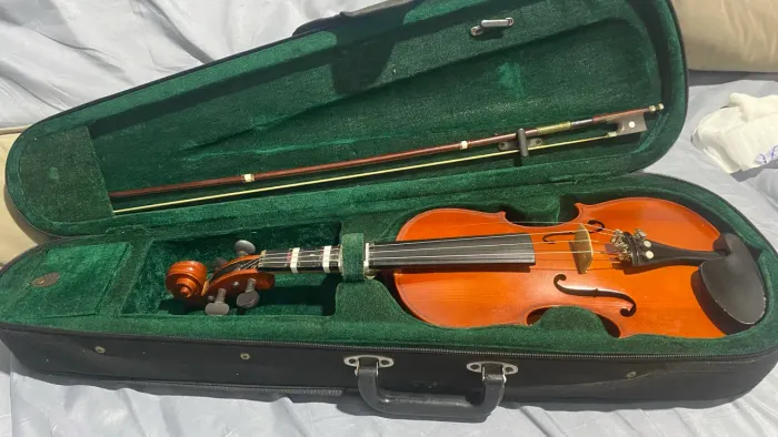Violino 3/4 muito conservado