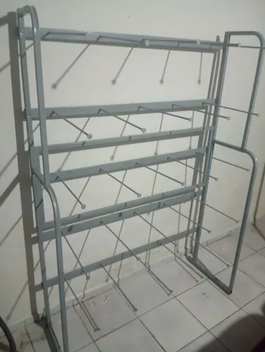 suporte para sandália