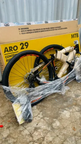 Bicicleta Oxs Aro 29 Glide 100 21v Shimano Freio Disco Mec Cor preta/laranja
