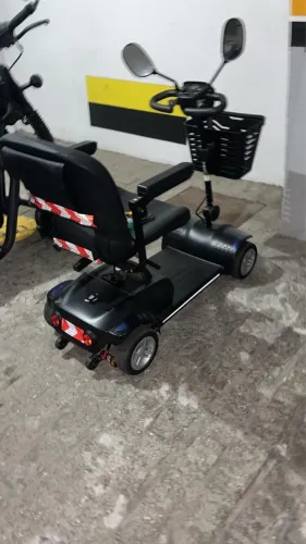 Quadriciclo elétrico