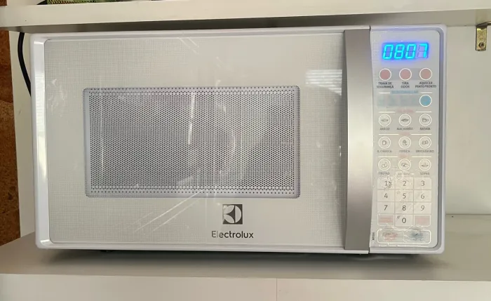 Vendo Microondas 20L