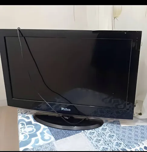 TV Philco 32" LED com controle, Entrada HDMI e USB