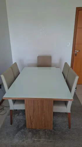 Mesa de jantar retangular + 5 cadeiras