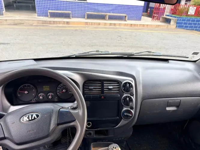 Kia Motors Bongo K-2500 2.5 4X2 TB Diesel 2015