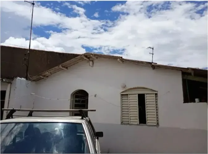 Setor Central, Casa Original com 2 quartos apenas R$ 335.000