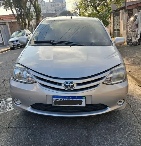 Toyota Etios XS Sedan 1.5 Flex 16V 4P Mec. 2013