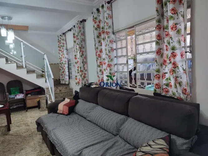 Casa com 4 dormitórios para alugar, 200 m² por R$ 4.500,00/mês - Vila Flórida - Guarulhos/
