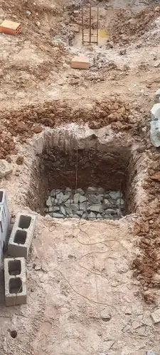 Terreno no Loteamento Itacanema I / Sobrado.