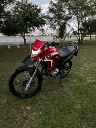 Xre 300 2022