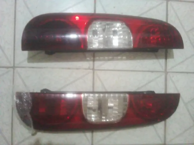 PAR DE LANTERNAS DOBLÔ FIAT