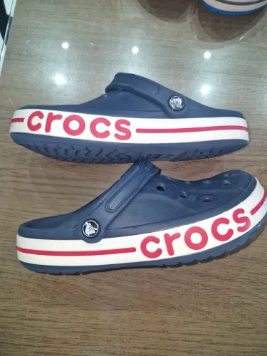 Crocs original tamanho 38