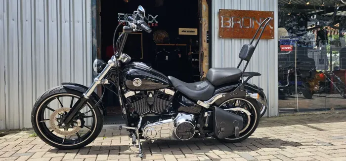 Harley-Davidson Breakout 2015