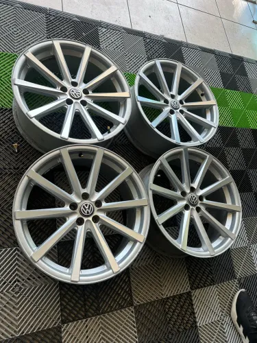 Rodas volcano aro 18 perfeito estado 
