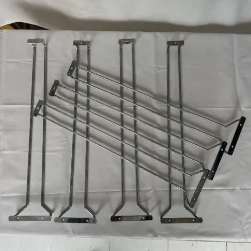 Kit com 7 Suportes / Cabideiros para Taças e Copos (Cromado - Fabricado em Taiwan)
