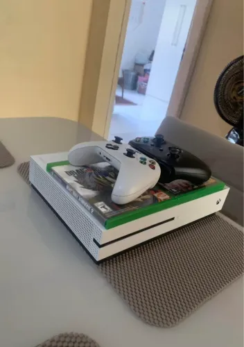 Xbox One S