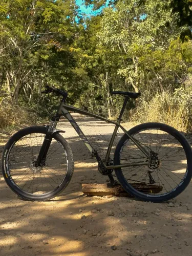 MOUNTAIN BIKE TWS HUNCH PLUS ARO 29