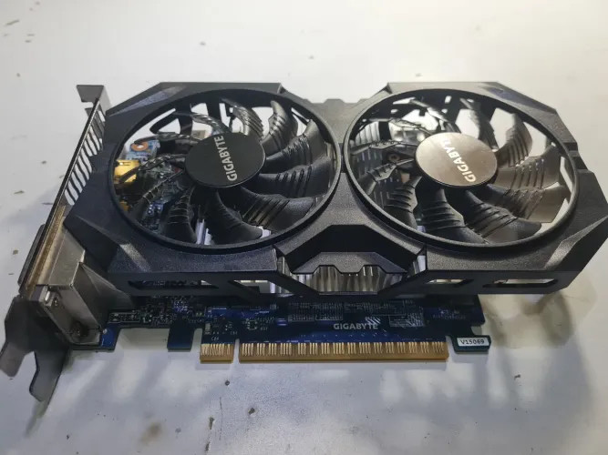 GTX 750 Ti, 2GB, Gigabyte.