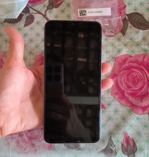 Celular com defeito 