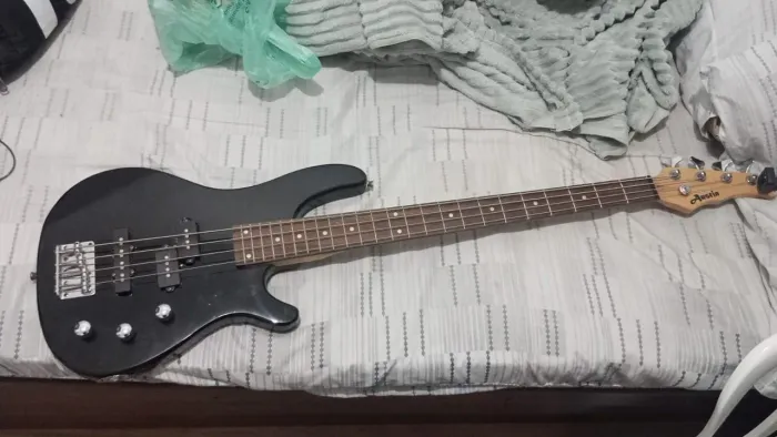 Baixo austin vendo ou troco por guitarra