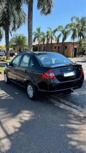 Ford Fiesta Sed. 1.6 8V Flex 4P 2006