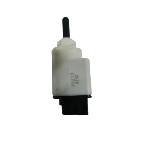 Interruptor freio Peugeot 208 ano 2024  *0