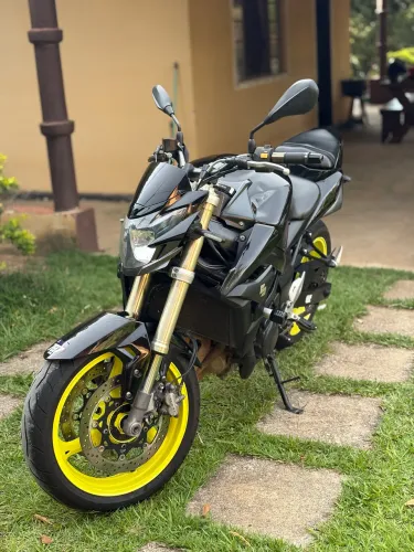 Suzuki Gsr 750 2014