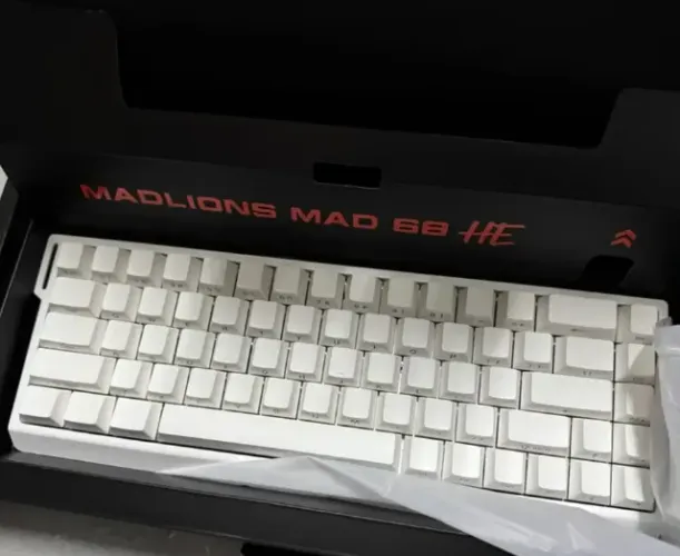 Teclado Madlions 68HE - Gamer Magnético Mecânico