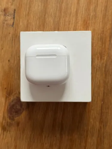 Airpods 4 com cancelamento de ruido