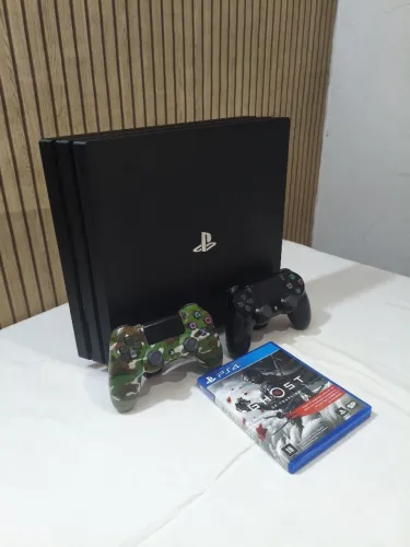 PLAYSTATION 4 PRO - PS4 PRO 1TB - 2 Controles