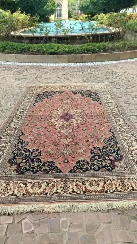 Tapete Persa Ghon de Seda sobre Seda 1,55 x 1,00