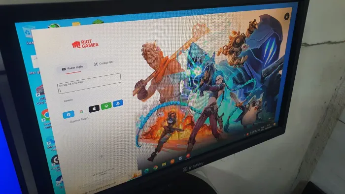 Monitor 19"
