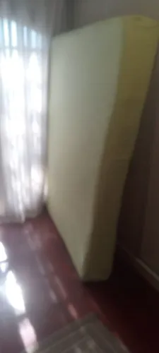 Colchão de casal usado