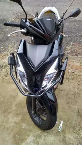 Moto elite, 2019 com os ferros só pegar e andar.
